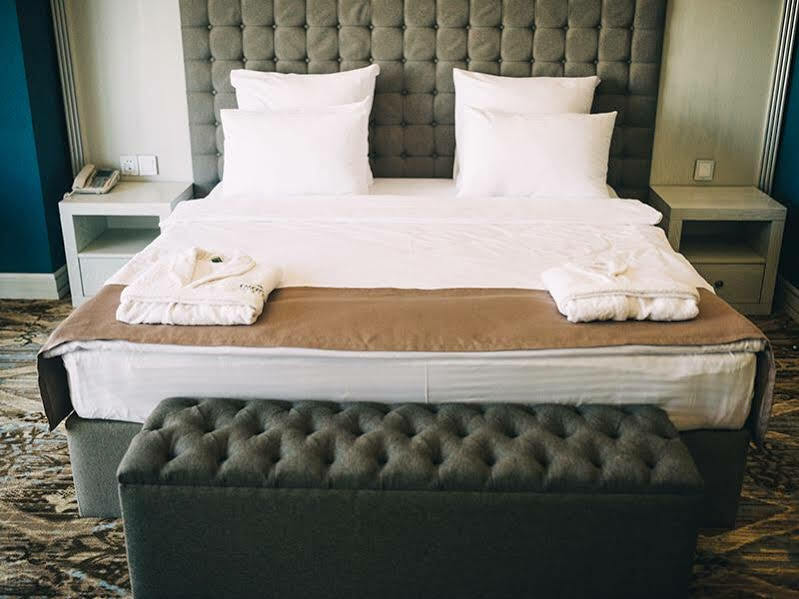 Emerald Suite Hotel Baku Luaran gambar